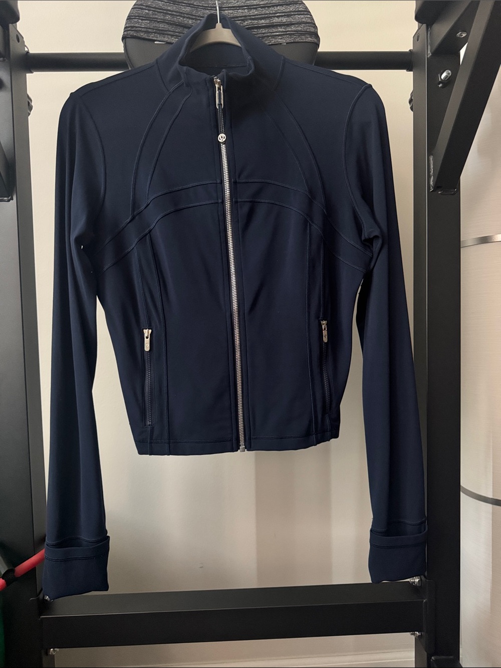 lululemon athletica cropped Define Navy Size 8